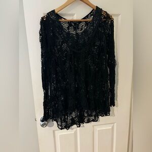 Bella Amore black lace stretchy long sleeve layering top size large Italian